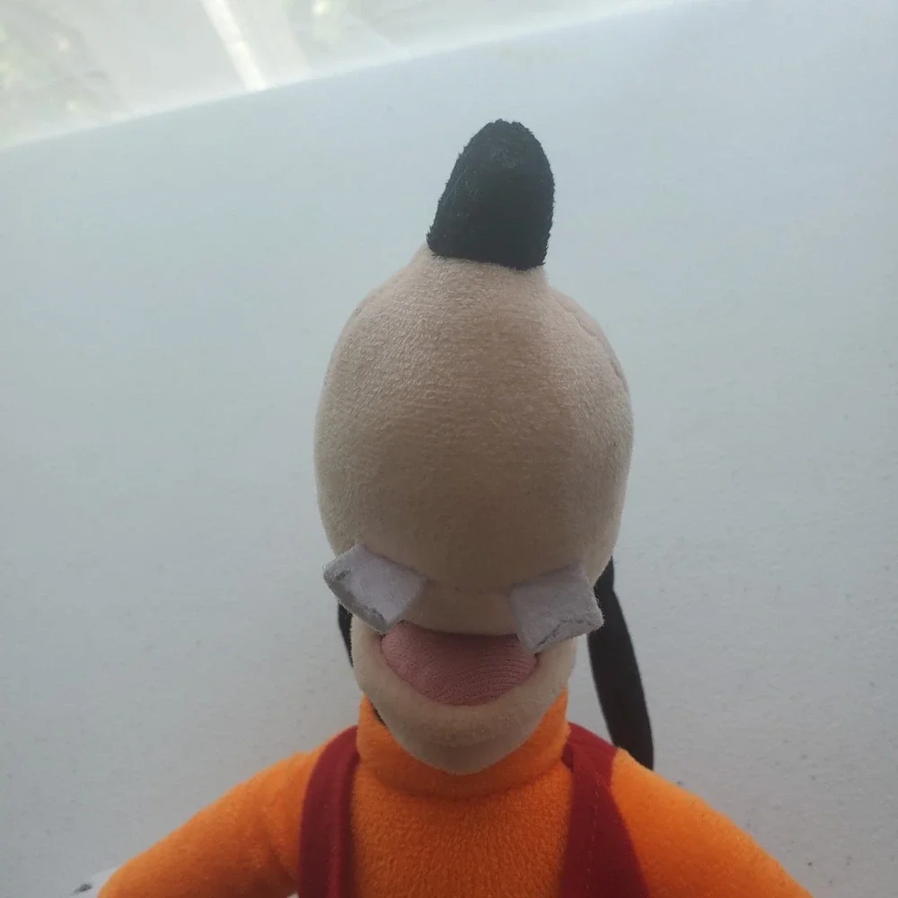 Disney Goofy Doo 17-inch Plush, Play Only‎ Red Blue